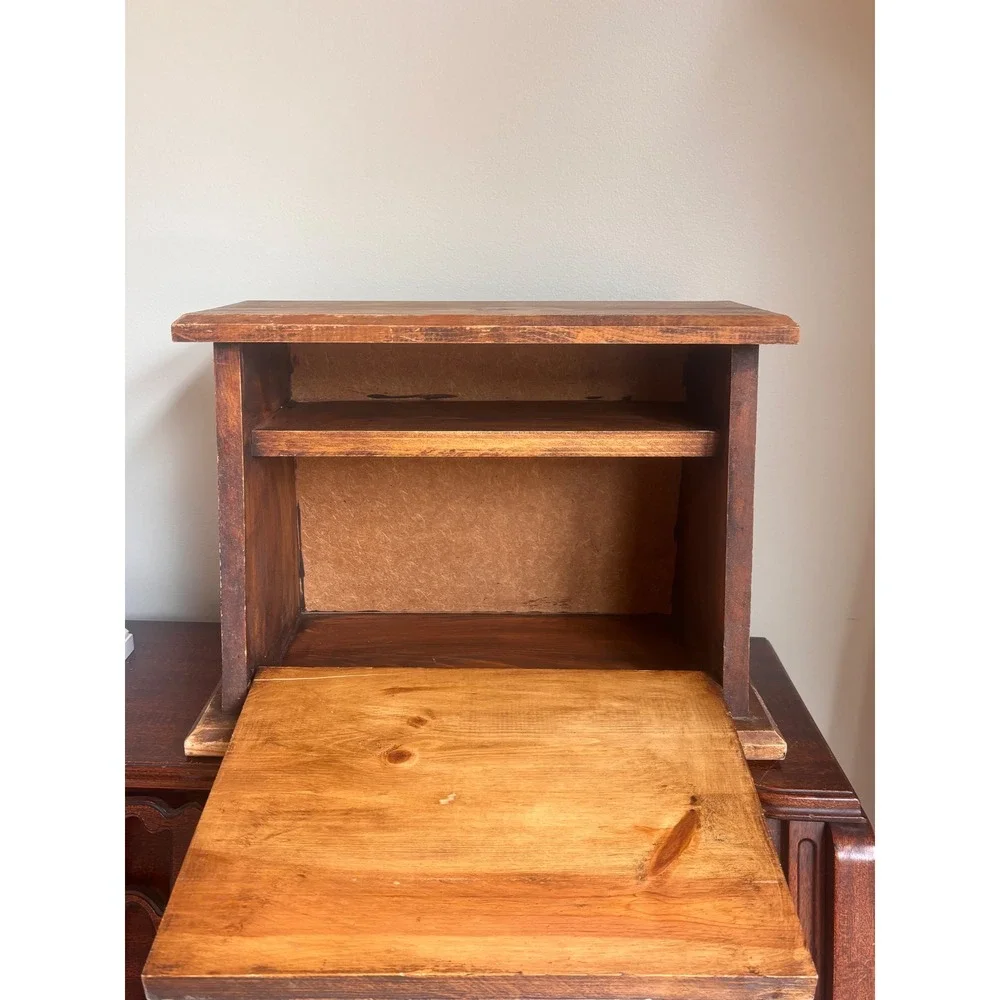 Vintage 1980's handpainted wooden bread box. Country farmhouse cottagecore